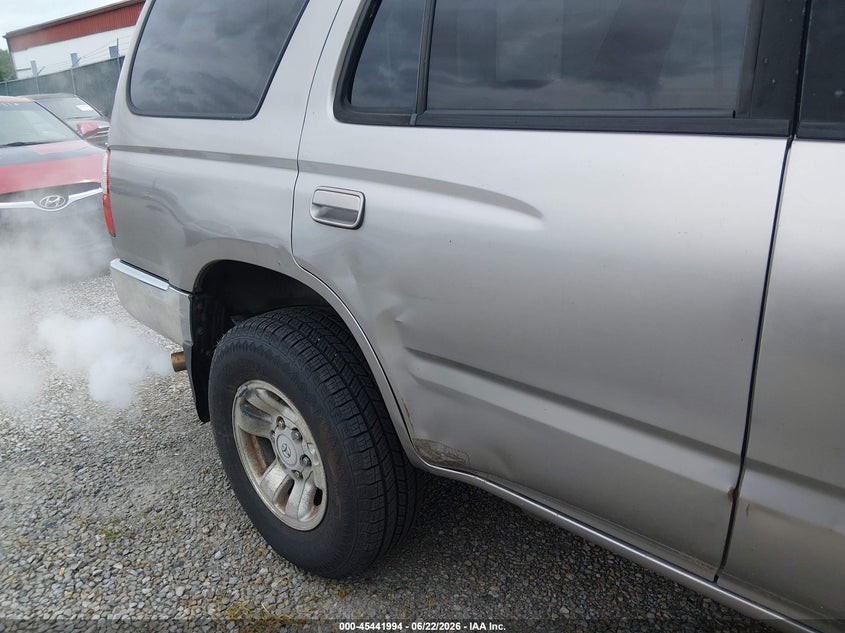 2001 Toyota 4runner VIN JT3GN86R110207586 IAAI salvage auction — NORMAL WEAR, Original (Kentucky), sold $375 on 2026-07-29 (photo 6)