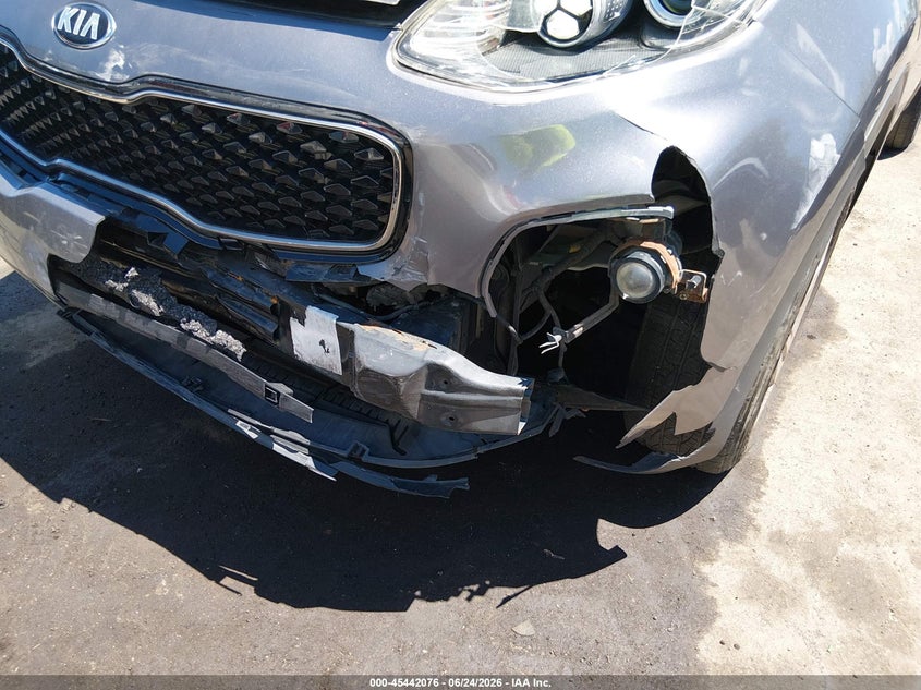 2017 Kia Sportage VIN KNDPMCAC5H7235977 IAAI salvage auction — FRONT END, Salvage (Ohio), sold $2,250 on 2026-07-28 (photo 6)
