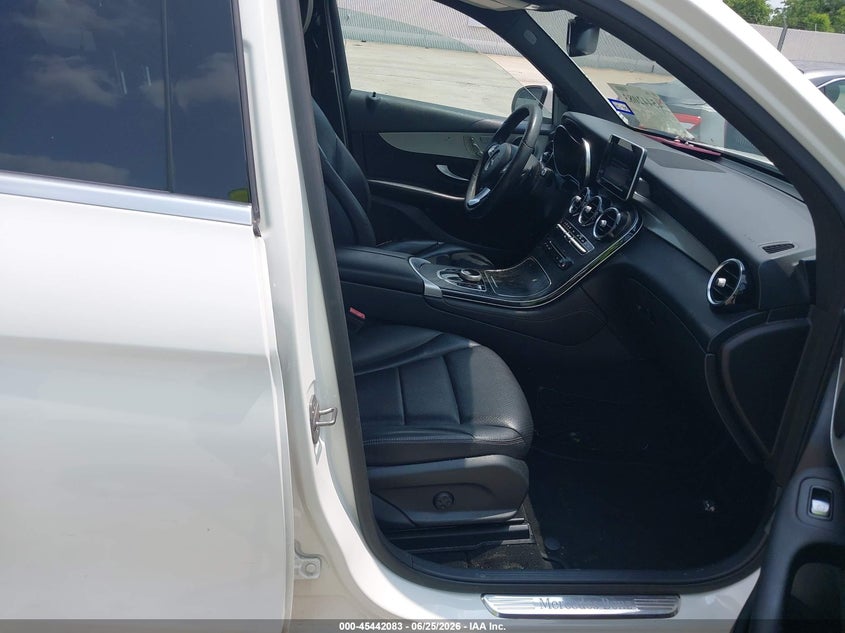 2019 Mercedes-benz Glc VIN WDC0G4JB9KF605552 IAAI salvage auction — FRONT END, Wait Title, sold $6,700 on 2026-08-21 (photo 5)