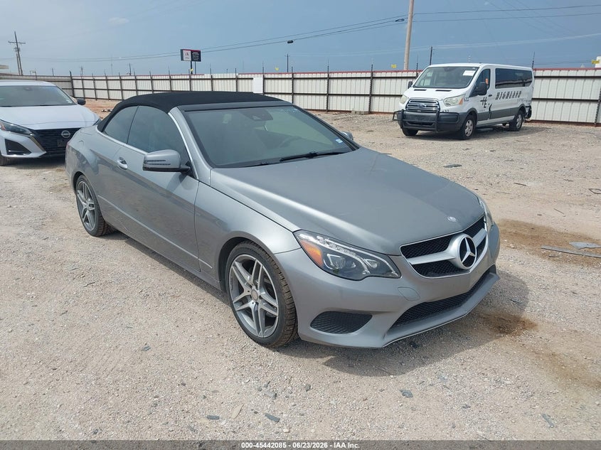 2014 Mercedes-benz E-klasse VIN WDDKK5KF3EF261926 IAAI salvage auction — VANDALISM, Original (Texas), sold $6,400 on 2026-07-30 (photo 1)