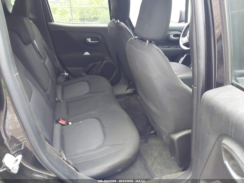 2021 Jeep Renegade VIN ZACNJDBB6MPN33296 IAAI salvage auction — REAR END, Salvage Title, sold $4,500 on 2026-08-16 (photo 8)