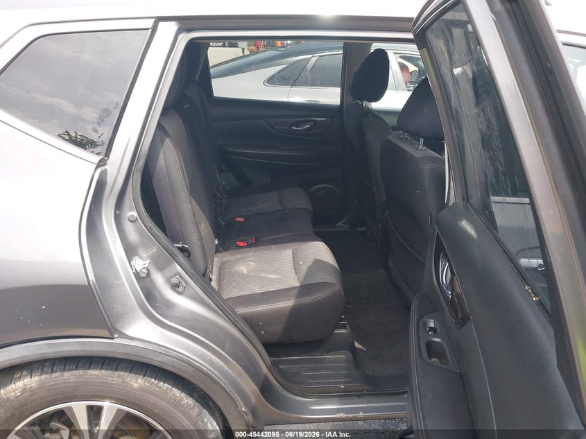 2019 Nissan Rogue VIN JN8AT2MT5KW262709 IAAI salvage auction — REAR END, Salvage (Missouri), sold $1,950 on 2026-07-22 (photo 8)