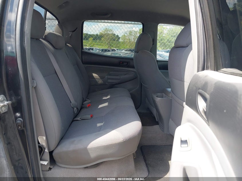 2006 Toyota Tacoma VIN 5TELU42N86Z222778 IAAI salvage auction — HAIL, Salvage (Iowa), sold $4,650 on 2026-07-14 (photo 8)