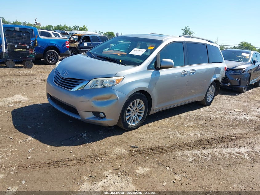 2015 Toyota Sienna VIN 5TDYK3DC3FS679285 IAAI salvage auction — FRONT & REAR, Bill Of Sale (Kentucky), sold $1,850 on 2026-07-30 (photo 2)