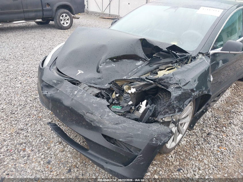 2018 Tesla Model 3 VIN 5YJ3E1EBXJF186681 IAAI salvage auction — LEFT FRONT, Wait Title, sold $2,850 on 2026-08-30 (photo 6)