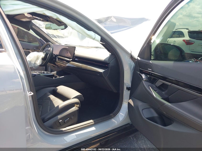 2025 BMW 5er VIN WBA43FJ0XSCU14332 IAAI salvage auction — FRONT END, Salvage Title, sold $18,900 on 2026-07-30 (photo 5)