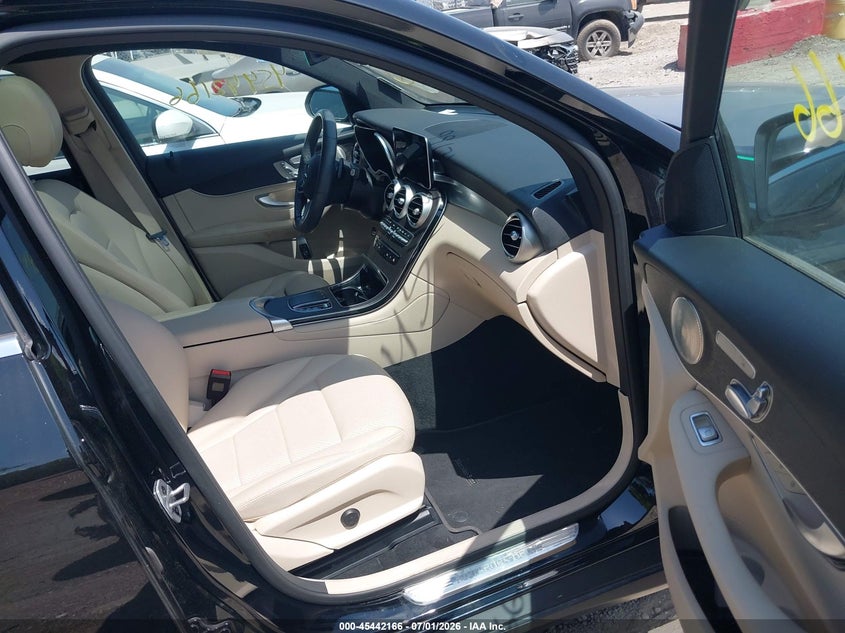 2021 Mercedes-benz VIN W1N0G8EB3MF975690 IAAI salvage auction — FRONT END, Salvage Title, sold $13,000 on 2026-07-29 (photo 5)