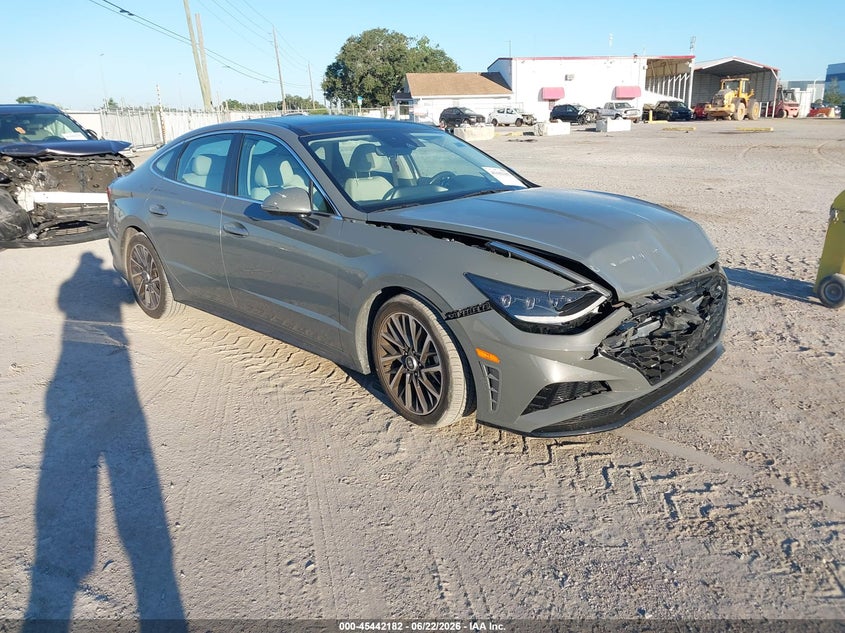 2020 Hyundai Sonata VIN 5NPEH4J21LH052993 IAAI salvage auction — FRONT END, Rebuildable (Florida), sold $5,800 on 2026-07-28 (photo 1)