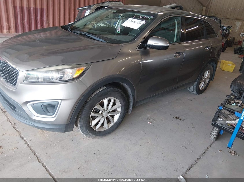 2018 Kia Sorento VIN 5XYPG4A34JG424674 IAAI salvage auction — ENGINE DAMAGE, Clear (Tennessee), sold $1,300 on 2026-07-20 (photo 2)