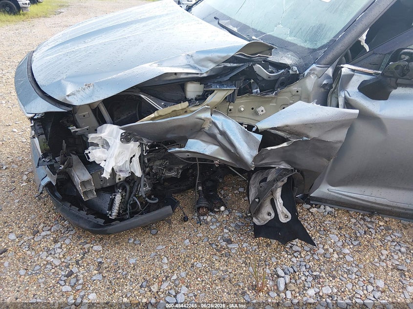 2021 Toyota Highlander VIN 5TDGZRAH2MS085276 IAAI salvage auction — LEFT SIDE, Salvage Title, sold $6,300 on 2026-07-31 (photo 6)