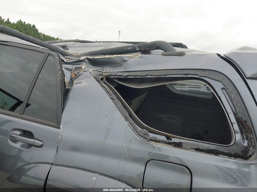 2006 Toyota 4runner VIN JTEBT14R268034963 IAAI salvage auction — STORM DAMAGE, Salvage (Virginia), sold $3,450 on 2026-07-10 (photo 6)
