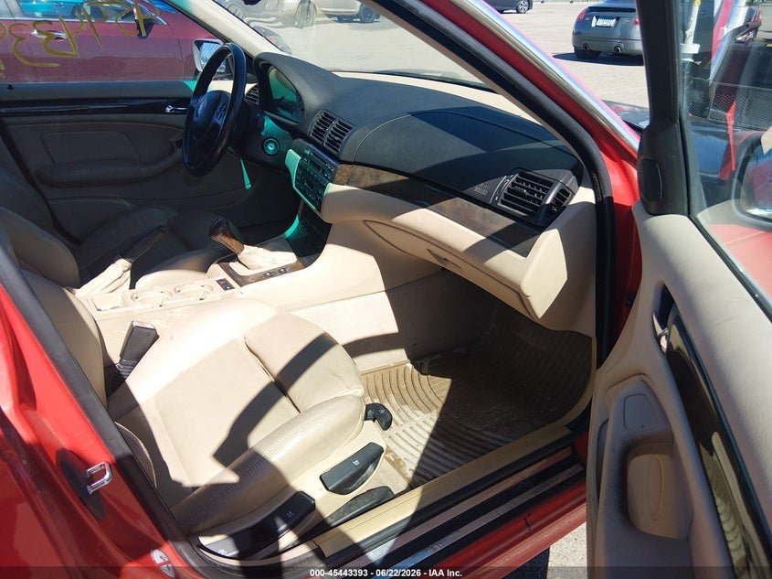 2001 BMW 3 series VIN WBAAW33411EN80623 IAAI salvage auction — NORMAL WEAR, Clear (Minnesota), sold $250 on 2026-07-29 (photo 5)