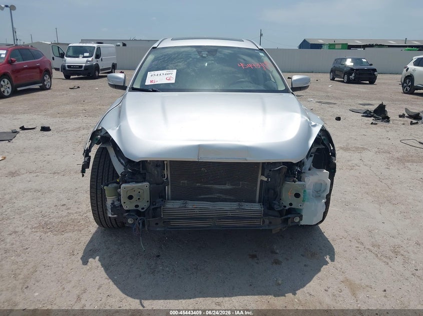 2017 Volvo Xc60 VIN YV440MDU7H2103290 IAAI salvage auction — NORMAL WEAR, Original (Texas), sold $3,300 on 2026-07-08 (photo 6)
