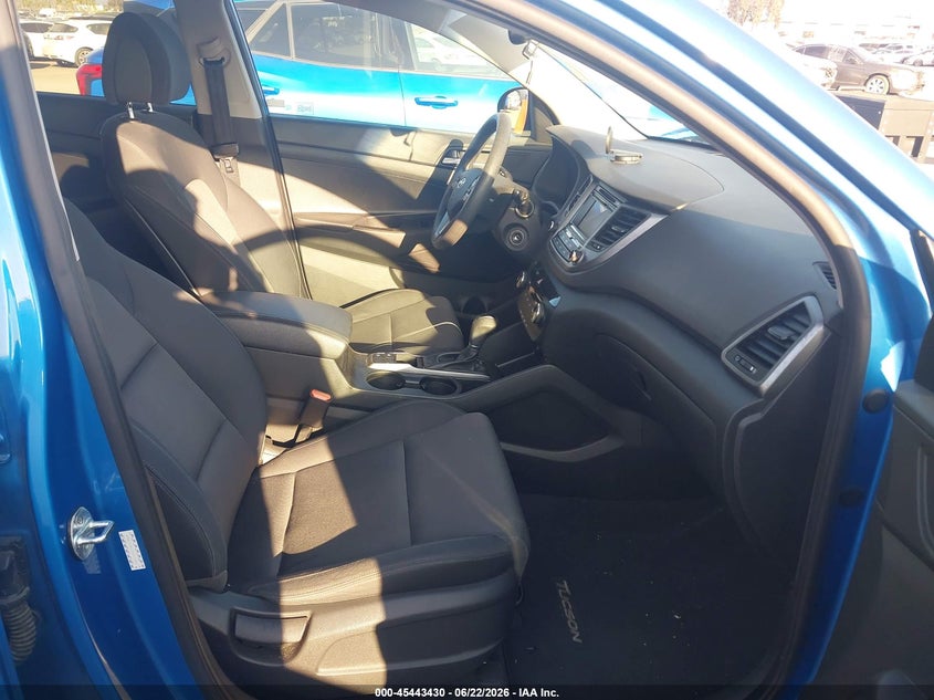 2017 Hyundai Tucson VIN KM8J33A21HU419861 IAAI salvage auction — NORMAL WEAR, Clear - Dealer Only (California), sold $3,100 on 2026-07-13 (photo 5)