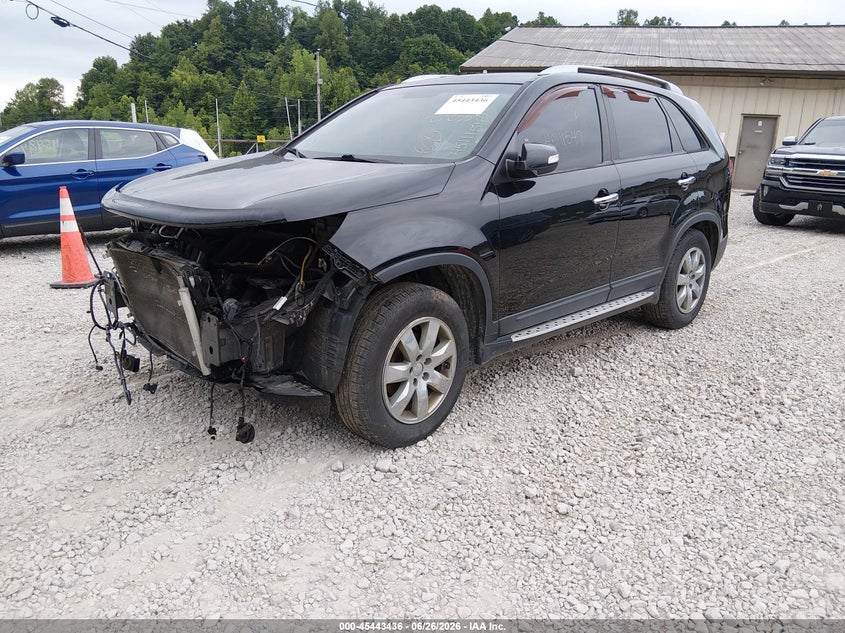 2013 Kia Sorento VIN 5XYKT3A63DG355412 IAAI salvage auction — ENGINE DAMAGE, Salvage Title, sold $600 on 2026-07-14 (photo 2)