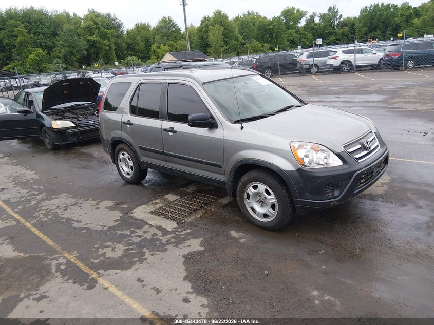 2006 Honda Cr-v VIN JHLRD68576C016088 IAAI salvage auction — NORMAL WEAR, Clear (Connecticut), sold $725 on 2026-07-09 (photo 1)
