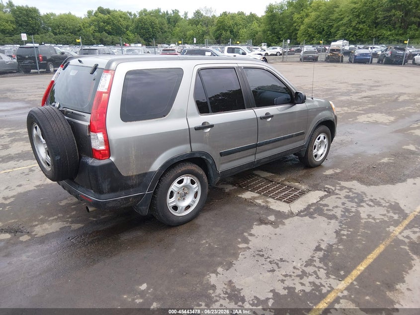 2006 Honda Cr-v VIN JHLRD68576C016088 IAAI salvage auction — NORMAL WEAR, Clear (Connecticut), sold $725 on 2026-07-09 (photo 4)