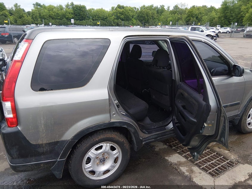 2006 Honda Cr-v VIN JHLRD68576C016088 IAAI salvage auction — NORMAL WEAR, Clear (Connecticut), sold $725 on 2026-07-09 (photo 8)