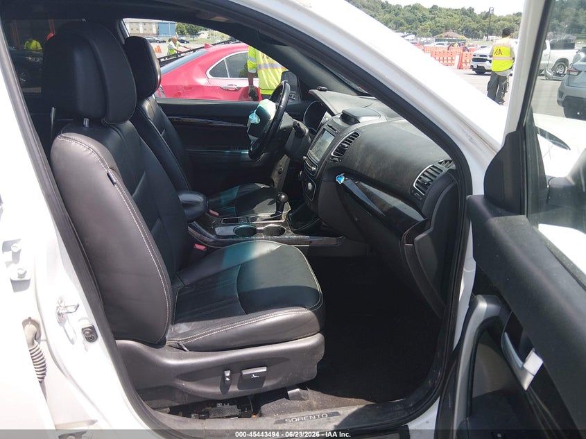 2014 Kia Sorento VIN 5XYKW4A77EG439725 IAAI salvage auction — RIGHT FRONT, Salvage (Illinois), sold $625 on 2026-08-02 (photo 5)