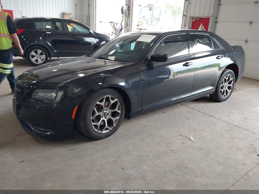 2016 Chrysler 300 VIN 2C3CCAGG0GH183035 IAAI salvage auction — LEFT FRONT, Salvage Title, sold $3,150 on 2026-09-02 (photo 2)