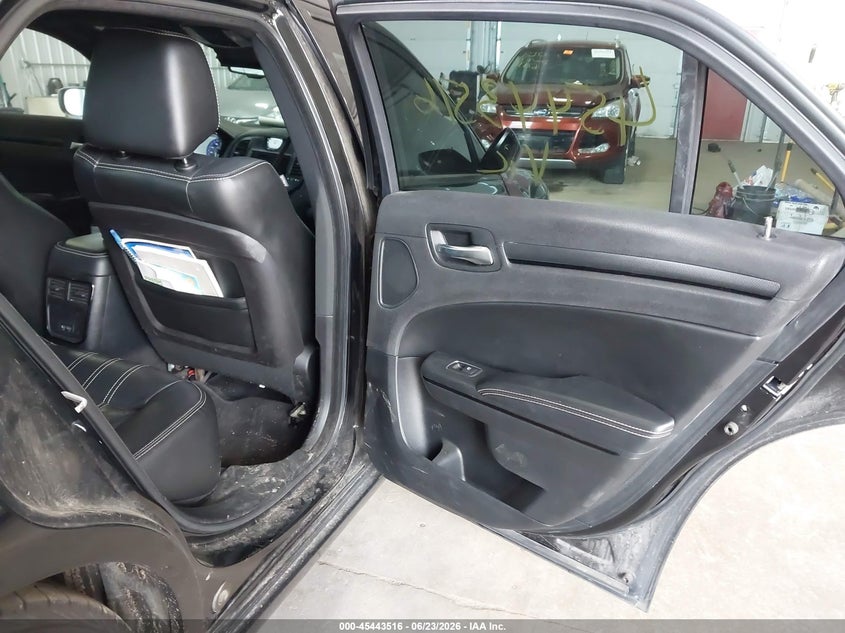 2016 Chrysler 300 VIN 2C3CCAGG0GH183035 IAAI salvage auction — LEFT FRONT, Salvage Title, sold $3,150 on 2026-09-02 (photo 8)