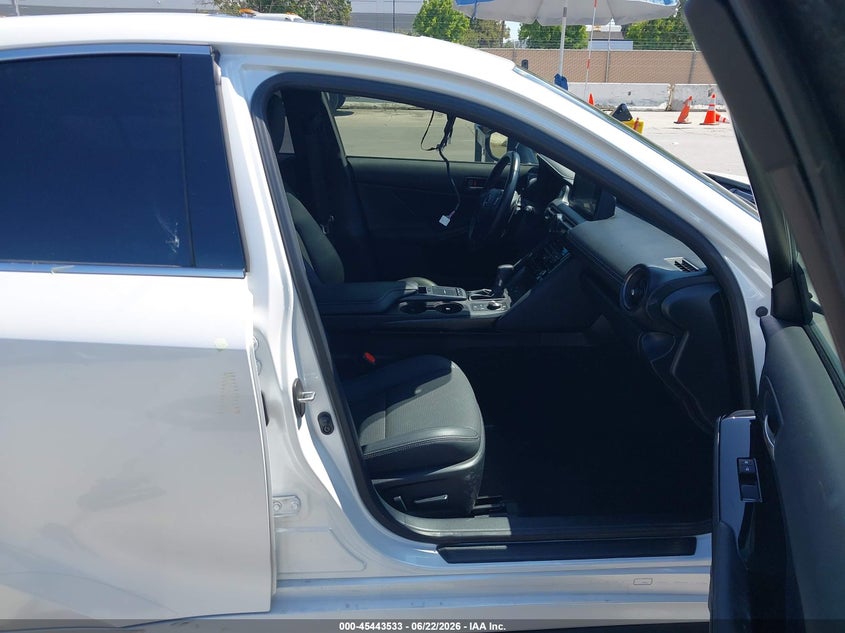 2023 Lexus Is VIN JTHCA1D2XP5125532 IAAI salvage auction — THEFT, Salvage Title, sold $18,100 on 2026-07-29 (photo 5)