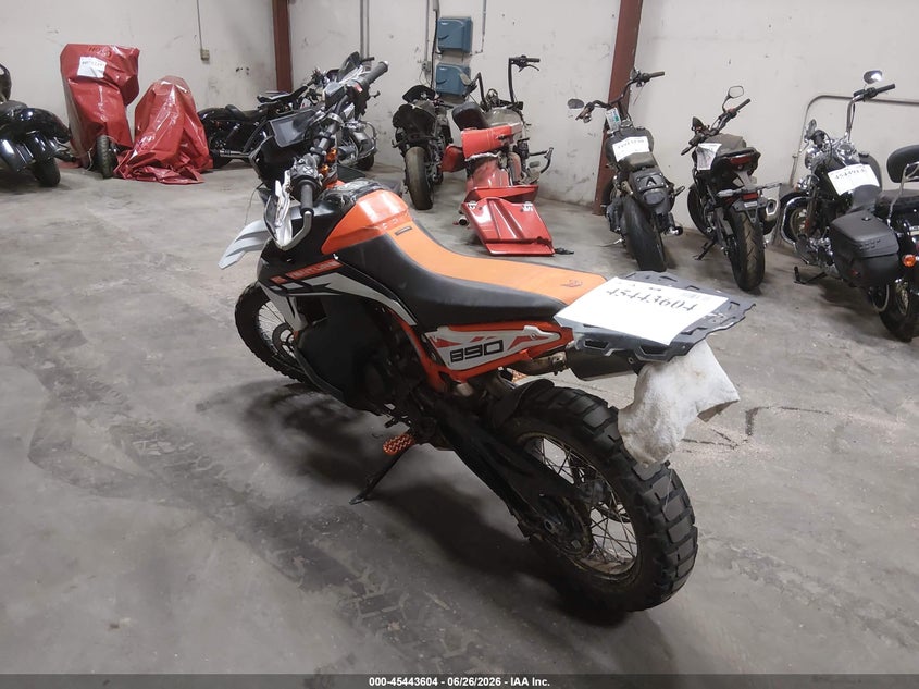 2021 Ktm 890 adventure VIN VBKTR6401MM819645 IAAI salvage auction — FRONT END, Salvage (California), sold $3,000 on 2026-07-28 (photo 3)