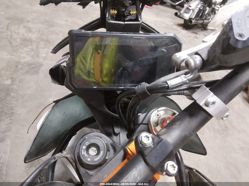 2021 Ktm 890 adventure VIN VBKTR6401MM819645 IAAI salvage auction — FRONT END, Salvage (California), sold $3,000 on 2026-07-28 (photo 7)