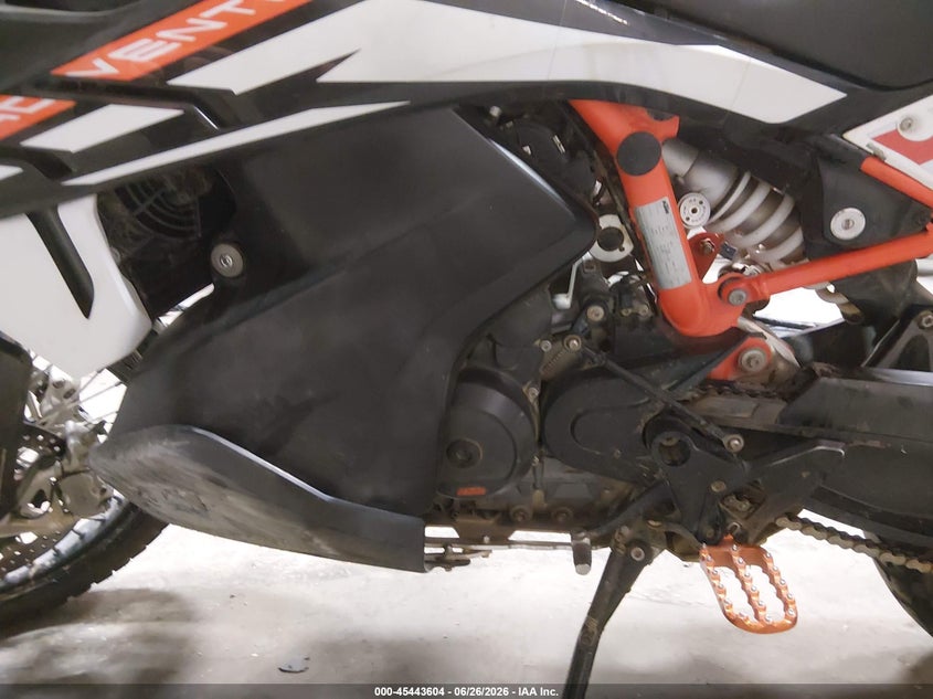 2021 Ktm 890 adventure VIN VBKTR6401MM819645 IAAI salvage auction — FRONT END, Salvage (California), sold $3,000 on 2026-07-28 (photo 9)