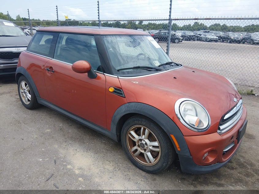2013 Mini Hard top VIN WMWSU3C57DT683435 IAAI salvage auction — NORMAL WEAR, Clear (Louisiana), sold $300 on 2026-07-27 (photo 1)
