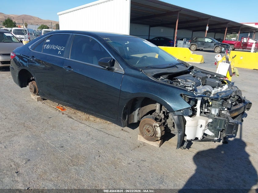 2015 Toyota Camry VIN 4T1BF1FK0FU012586 — IAAI salvage auction photo