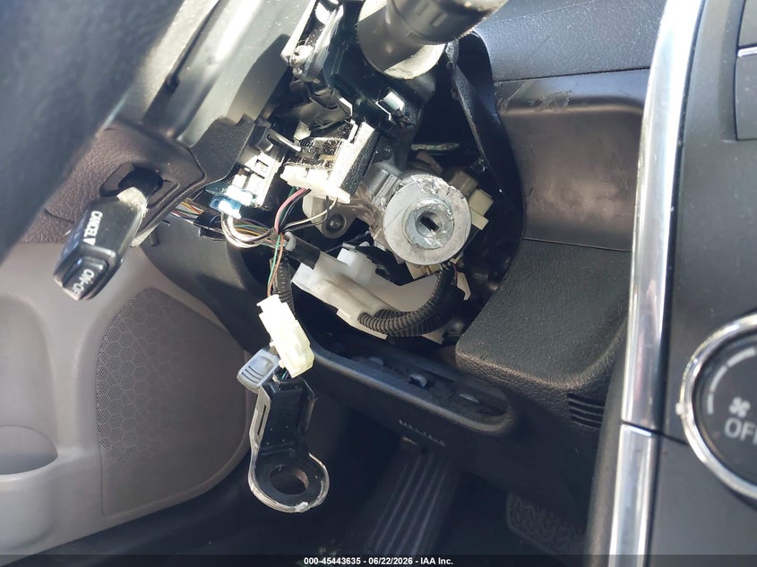 2015 Toyota Camry VIN 4T1BF1FK0FU012586 IAAI salvage auction — THEFT, Salvage (California), sold $875 on 2026-07-05 (photo 6)