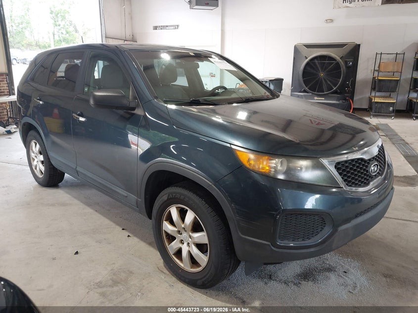 2011 Kia Sorento VIN 5XYKT3A18BG015674 IAAI salvage auction — NORMAL WEAR, Clear (North Carolina), sold $525 on 2026-07-23 (photo 1)