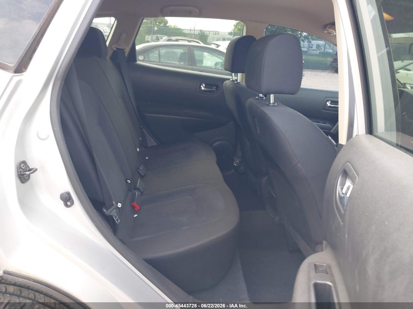 2015 Nissan Rogue VIN JN8AS5MV5FW754880 IAAI salvage auction — REAR END, Salvage Title, sold $300 on 2026-07-24 (photo 8)