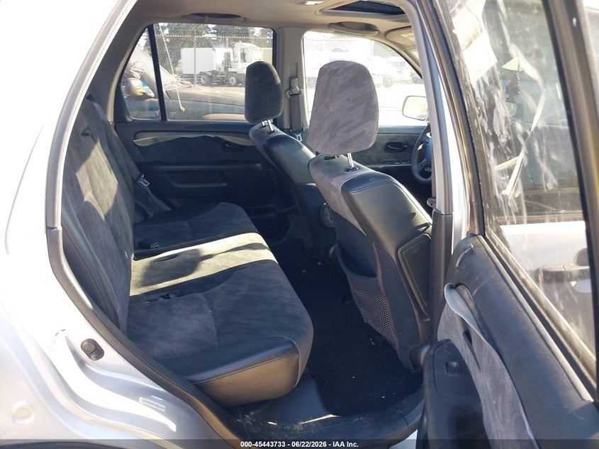 2004 Honda Cr-v VIN JHLRD78814C038147 IAAI salvage auction — NORMAL WEAR, Rebuilt-Non-Public (Washington), sold $625 on 2026-07-15 (photo 8)