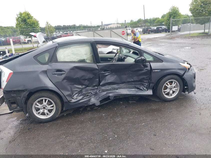 2010 Toyota Prius VIN JTDKN3DU8A1263583 IAAI salvage auction — SIDE, Clear (Virginia), sold $125 on 2026-07-21 (photo 6)