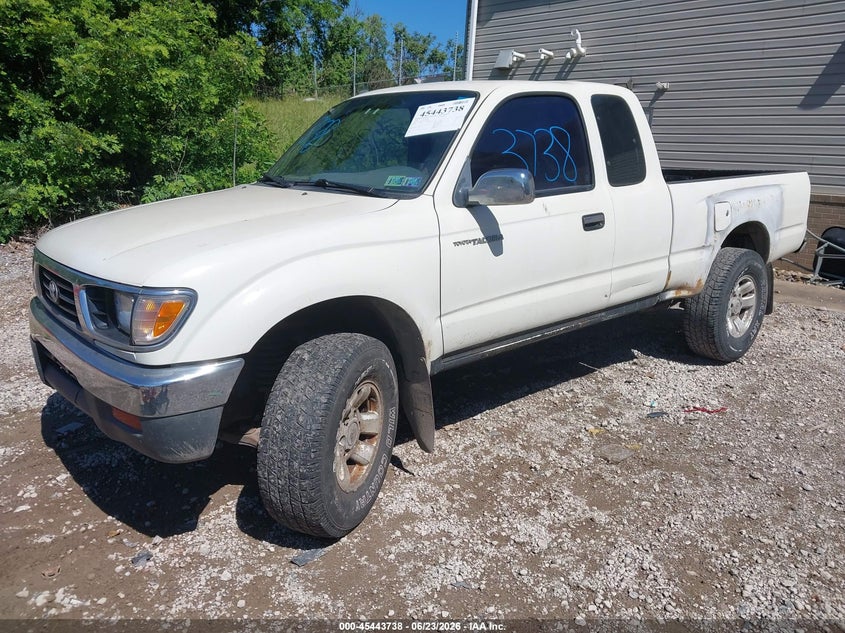 1996 Toyota Tacoma VIN 4TAWN74N0TZ108768 IAAI salvage auction — SIDE, Salvage (Pennsylvania), sold $925 on 2026-07-09 (photo 2)