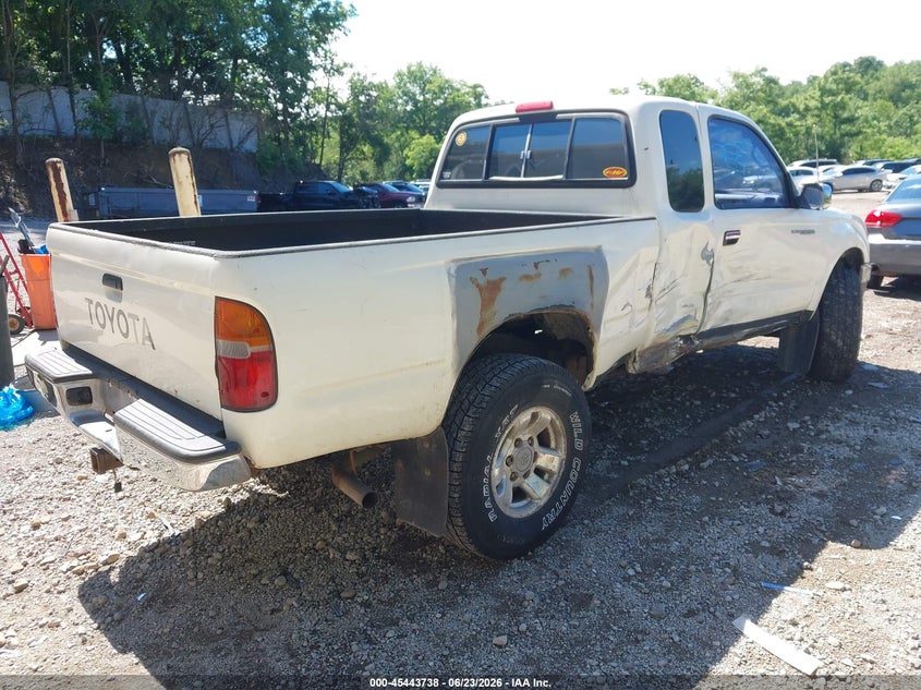 1996 Toyota Tacoma VIN 4TAWN74N0TZ108768 IAAI salvage auction — SIDE, Salvage (Pennsylvania), sold $925 on 2026-07-09 (photo 4)