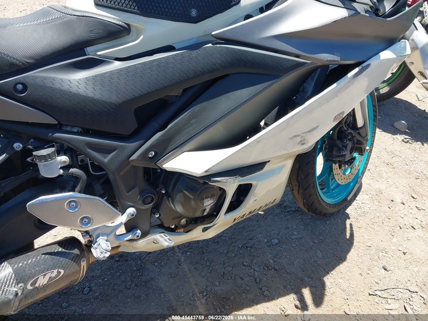 2024 Yamaha Yzf VIN MH3RH18Y0RK014967 IAAI salvage auction — SIDE, Salvage Title, sold $975 on 2026-07-28 (photo 8)