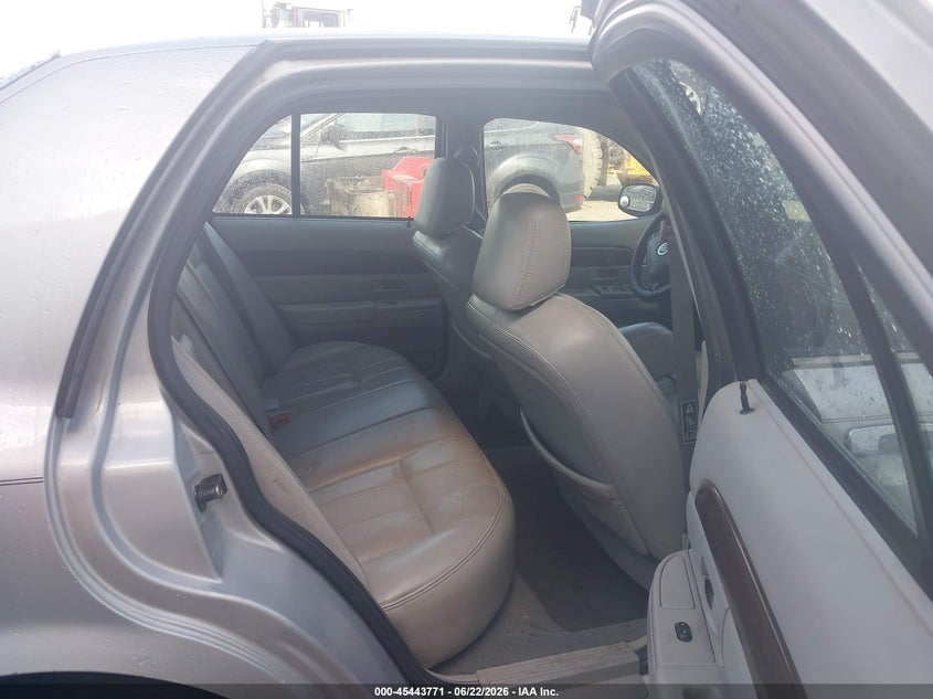 2003 Mercury Grand marquis VIN 2MEFM75W43X643749 IAAI salvage auction — NORMAL WEAR, Original (Texas), sold $100 on 2026-07-21 (photo 8)
