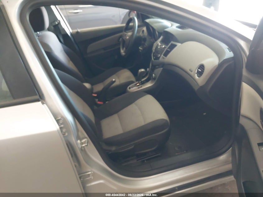 2014 Chevrolet Cruze VIN 1G1PA5SH2E7309827 IAAI salvage auction — NORMAL WEAR, Prior Salvage (Minnesota), sold $600 on 2026-07-24 (photo 5)