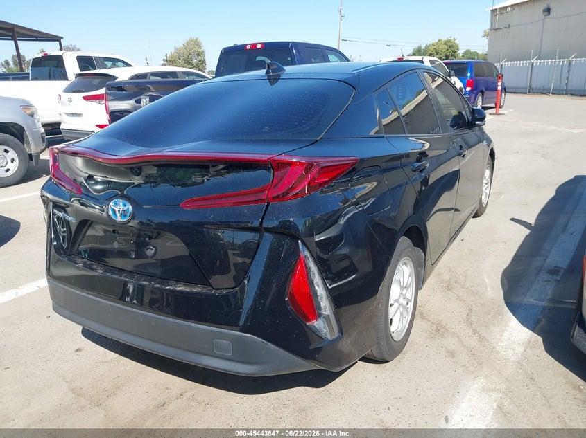 2022 Toyota VIN JTDKAMFP9N3225900 IAAI salvage auction — SIDE, Salvage Title, sold $5,800 on 2026-07-14 (photo 4)