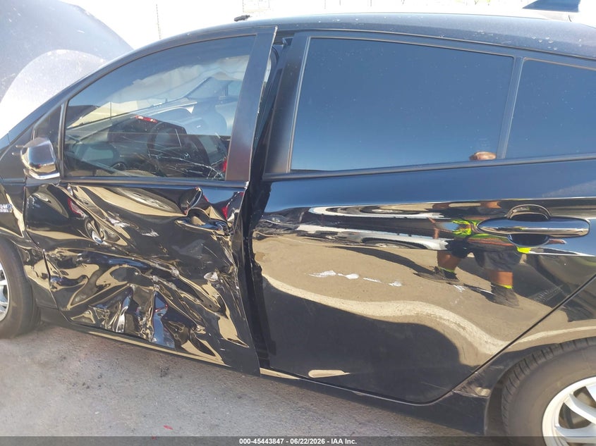 2022 Toyota VIN JTDKAMFP9N3225900 IAAI salvage auction — SIDE, Salvage Title, sold $5,800 on 2026-07-14 (photo 6)