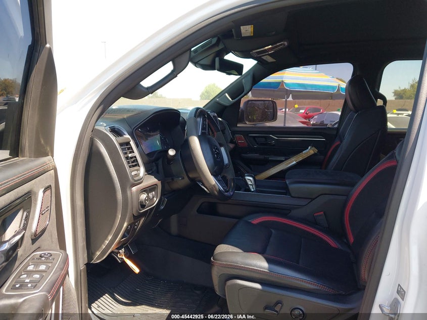 2022 Ram 1500 VIN 1C6SRFU92NN112892 IAAI salvage auction — THEFT, Salvage Title, sold $19,600 on 2026-07-24 (photo 5)