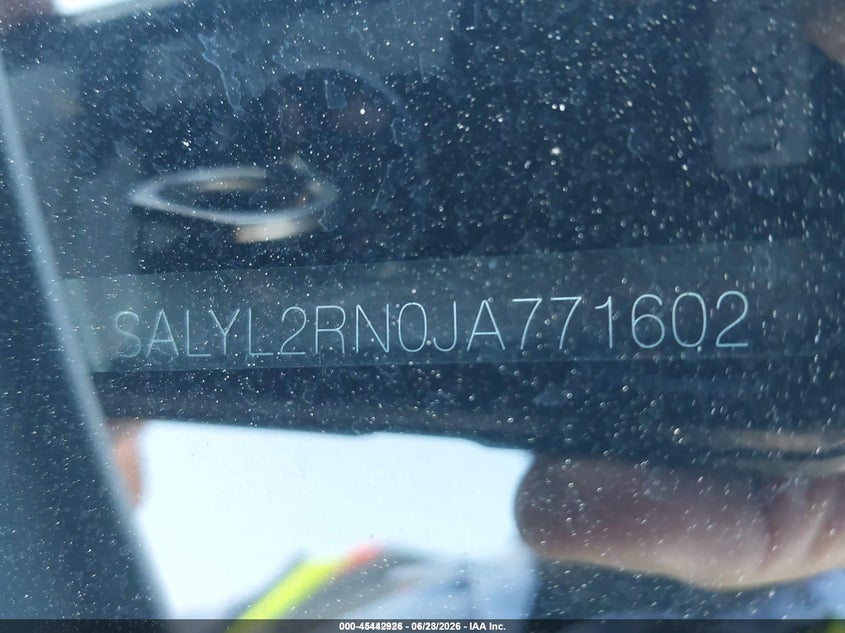 2018 Land rover Range rover velar VIN SALYL2RN0JA771602 IAAI salvage auction — REPOSSESSION, Clear - Dealer Only (California), sold $11,000 on 2026-07-30 (photo 9)