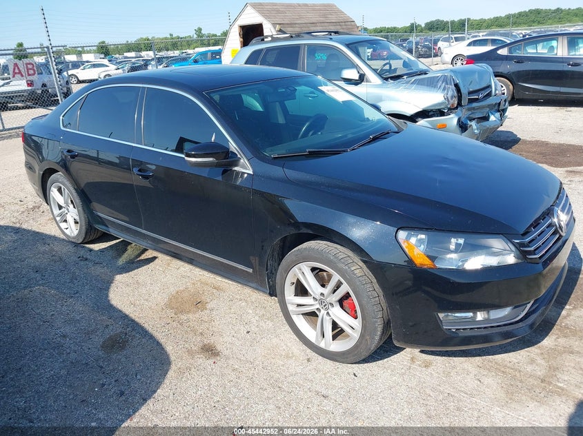 2014 Volkswagen Passat VIN 1VWCN7A30EC068835 IAAI salvage auction — LEFT FRONT, Salvage (Illinois), sold $800 on 2026-07-29 (photo 1)