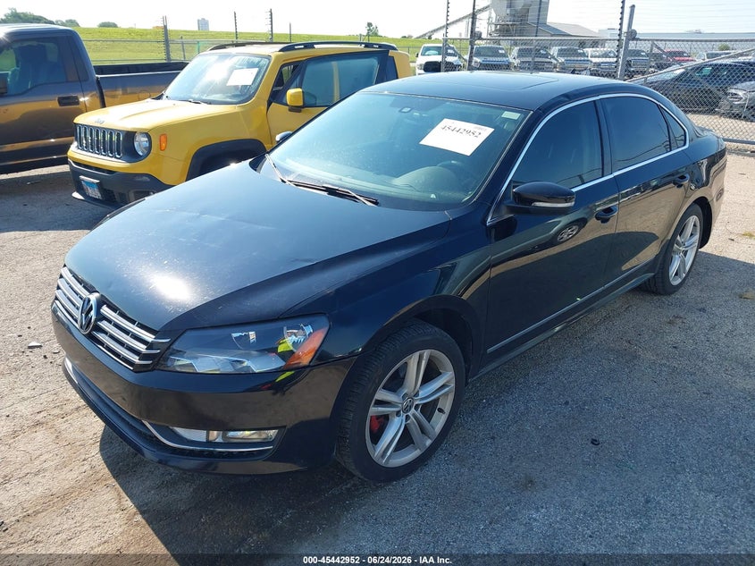 2014 Volkswagen Passat VIN 1VWCN7A30EC068835 IAAI salvage auction — LEFT FRONT, Salvage (Illinois), sold $800 on 2026-07-29 (photo 2)