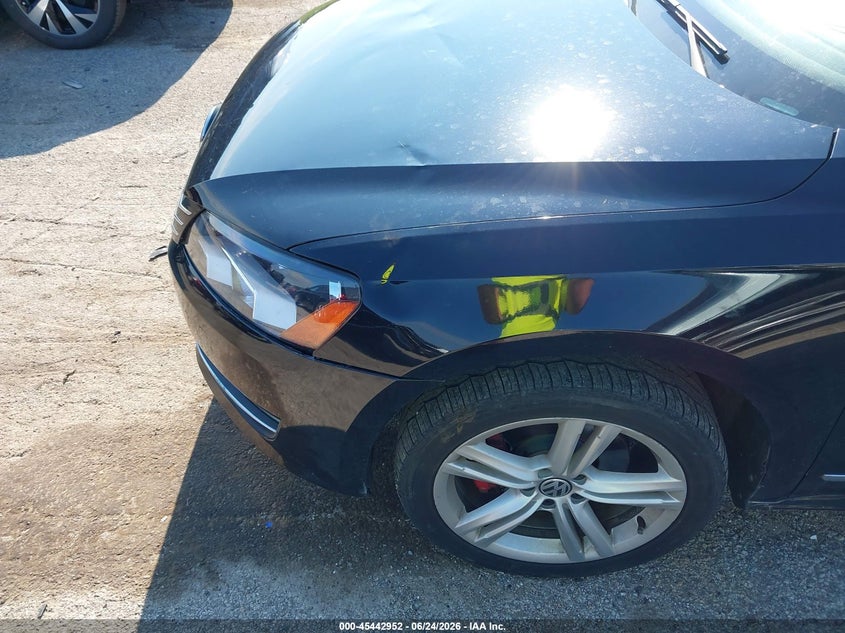 2014 Volkswagen Passat VIN 1VWCN7A30EC068835 IAAI salvage auction — LEFT FRONT, Salvage (Illinois), sold $800 on 2026-07-29 (photo 6)