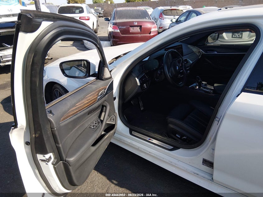 2023 BMW 5er VIN WBA53BJ04PWX86042 IAAI salvage auction — THEFT, Salvage Title, sold $19,100 on 2026-07-24 (photo 5)