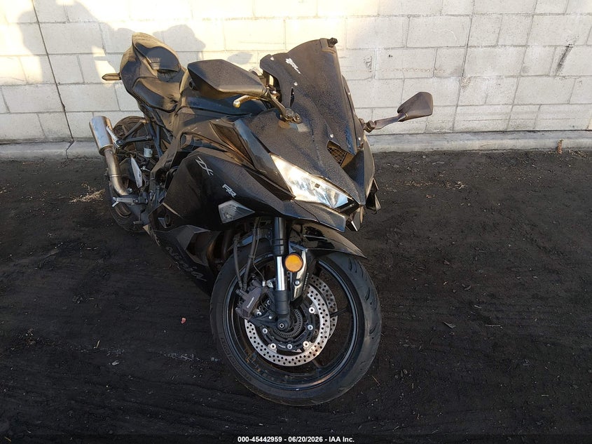 2024 Kawasaki Zx VIN ML5ZXCS14RDA09961 IAAI salvage auction — THEFT, Salvage Title, sold $1,300 on 2026-07-23 (photo 1)